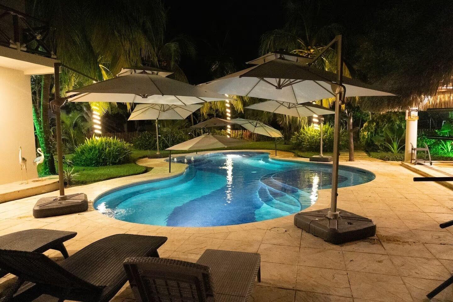 Varios Gizem Beach House