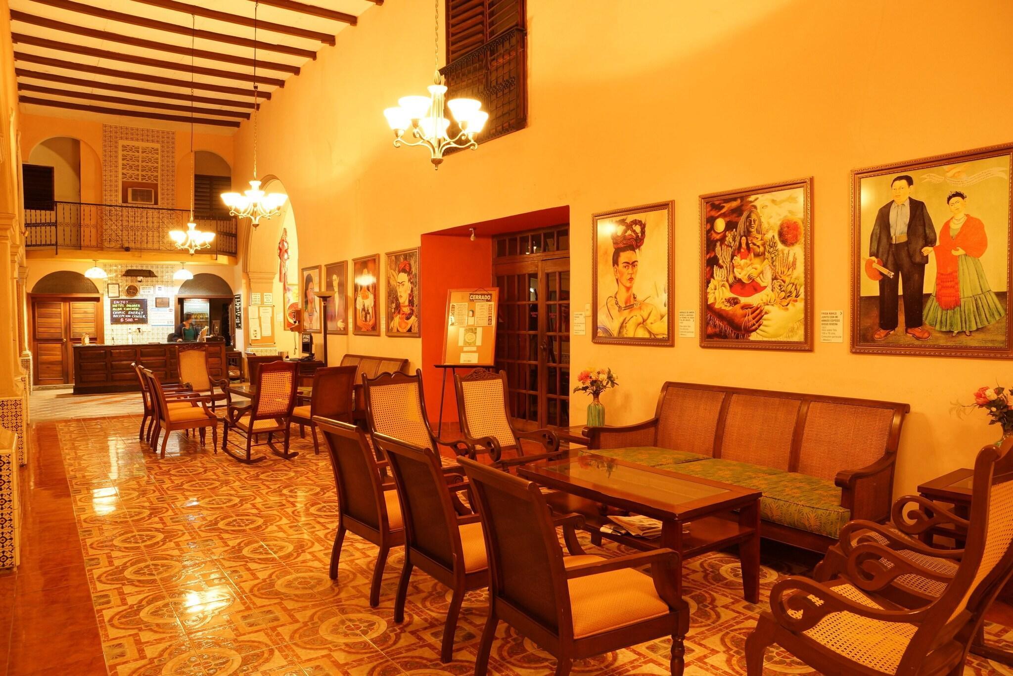 Vista Lobby Dolores Alba