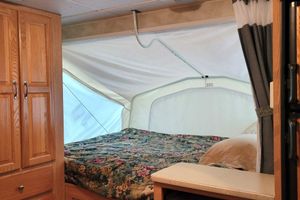 Alquiler Vacacional - Cozy getaway only 1 hr from Toronto, on a small private lake.