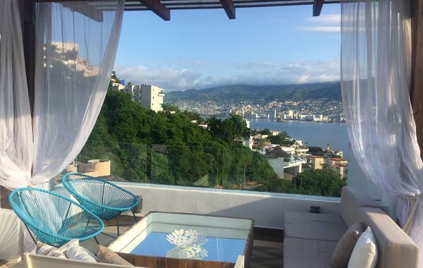 Beautiful big house with 2 pools and rooftop with the most amazing view acapulco - Hoteles con jacuzzi en Acapulco