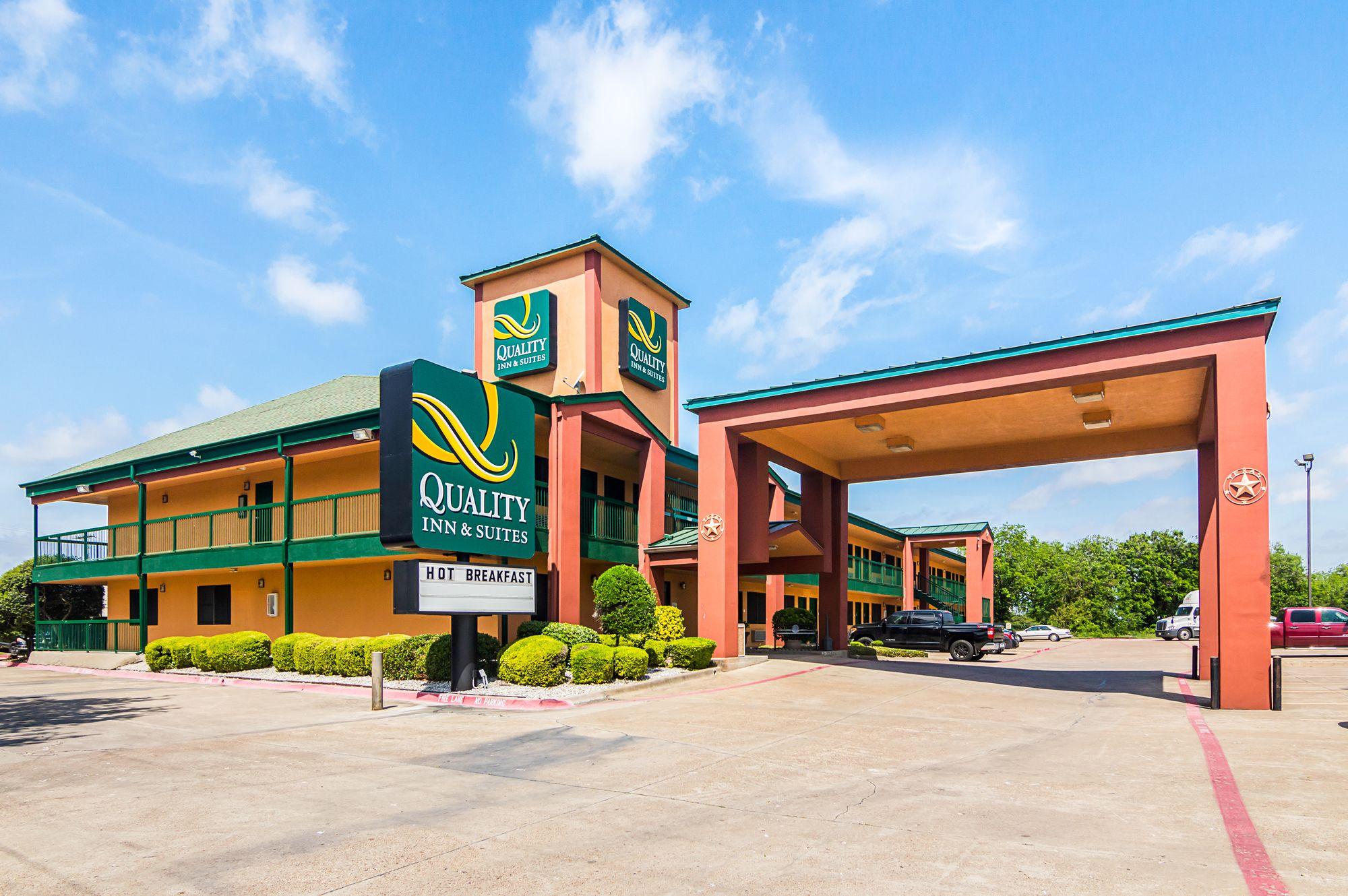 Variados (as) Quality Inn & Suites Garland - East Dallas
