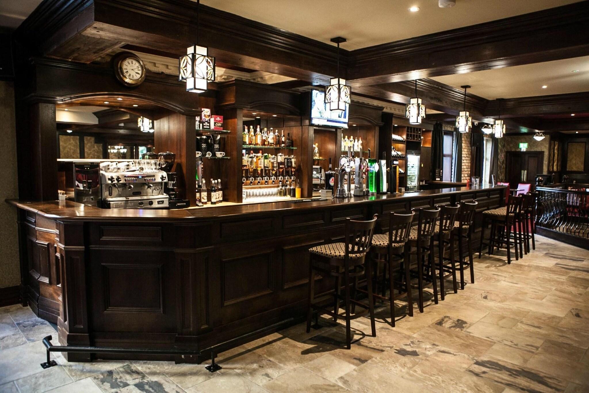 Bar/Salón Dillons Hotel