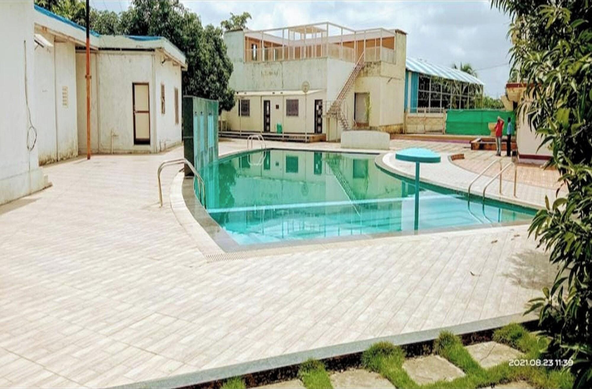 Varios Turning Point Resort