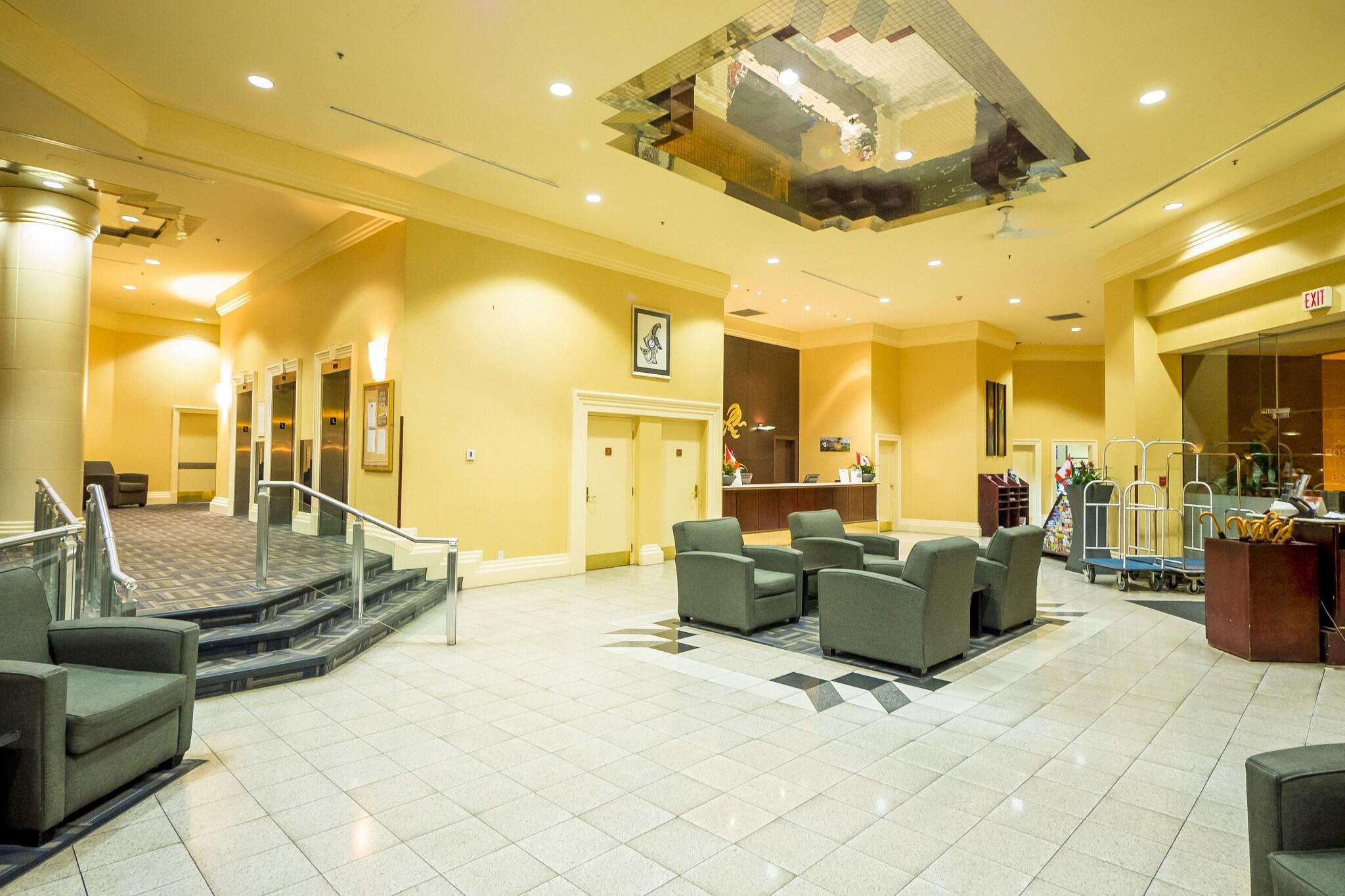 Vista Lobby Rosedale On Robson Suite Hotel