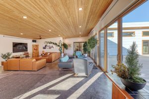 Alquiler Vacacional - Amazing Pool · Stunning Views · Prime Location features King Master Bdrms +Sauna