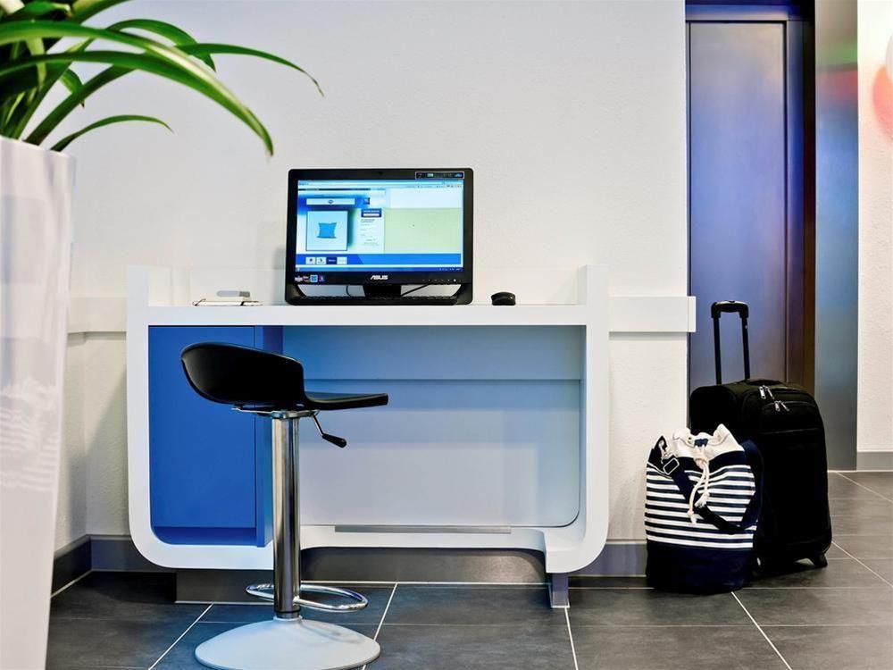 Vista Lobby ibis budget Paris Porte de Vincennes