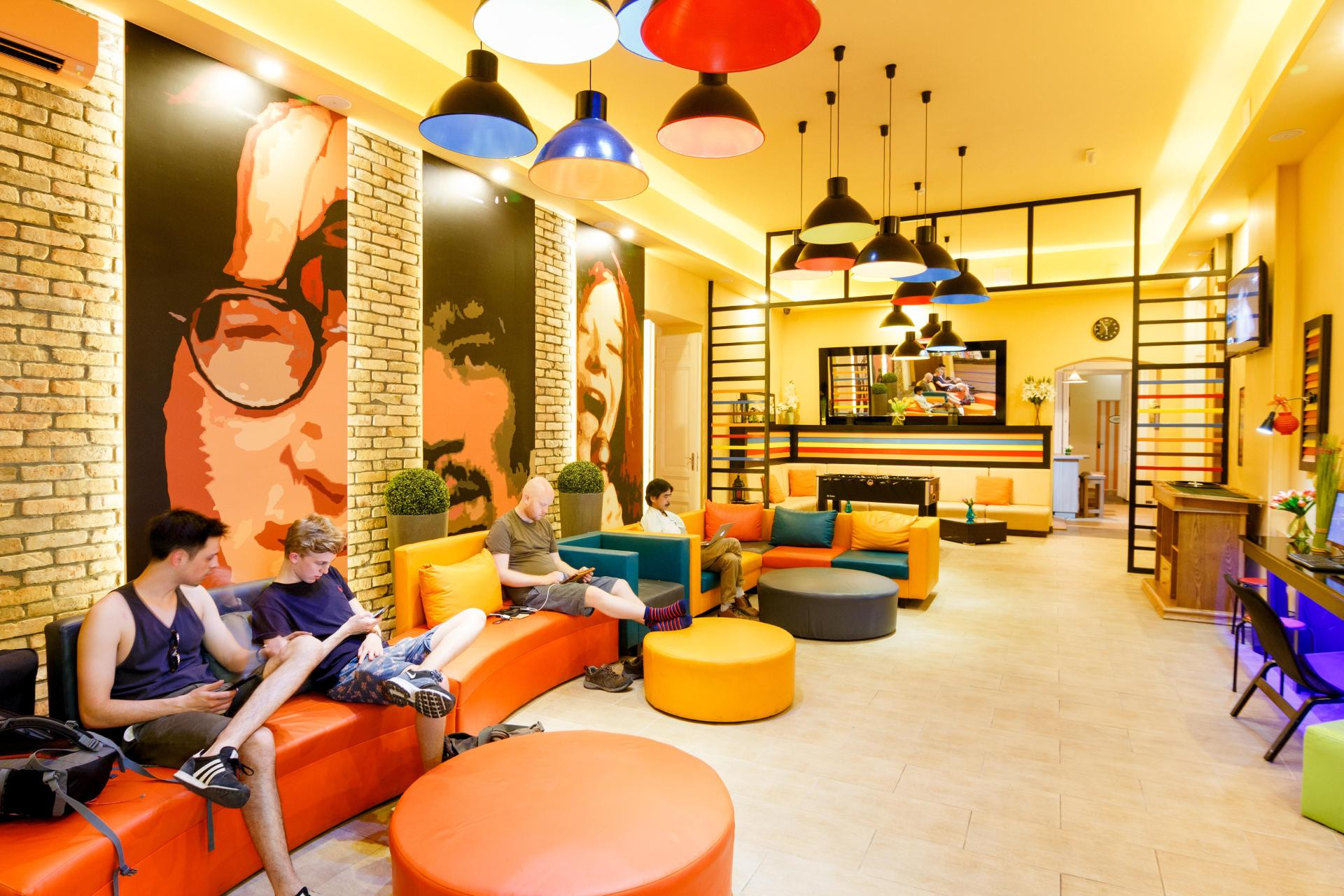 Vista Lobby Full Moon Budapest