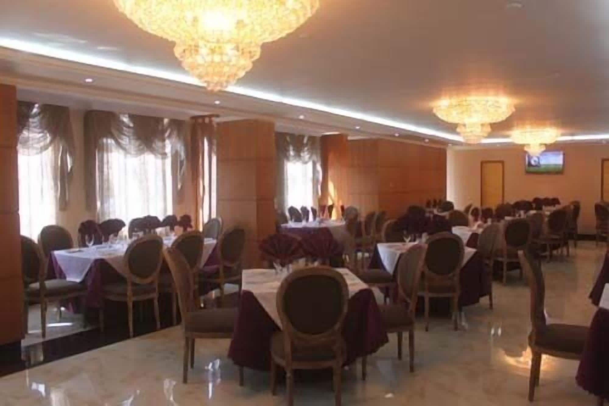 Restaurant Tirar International Hotel