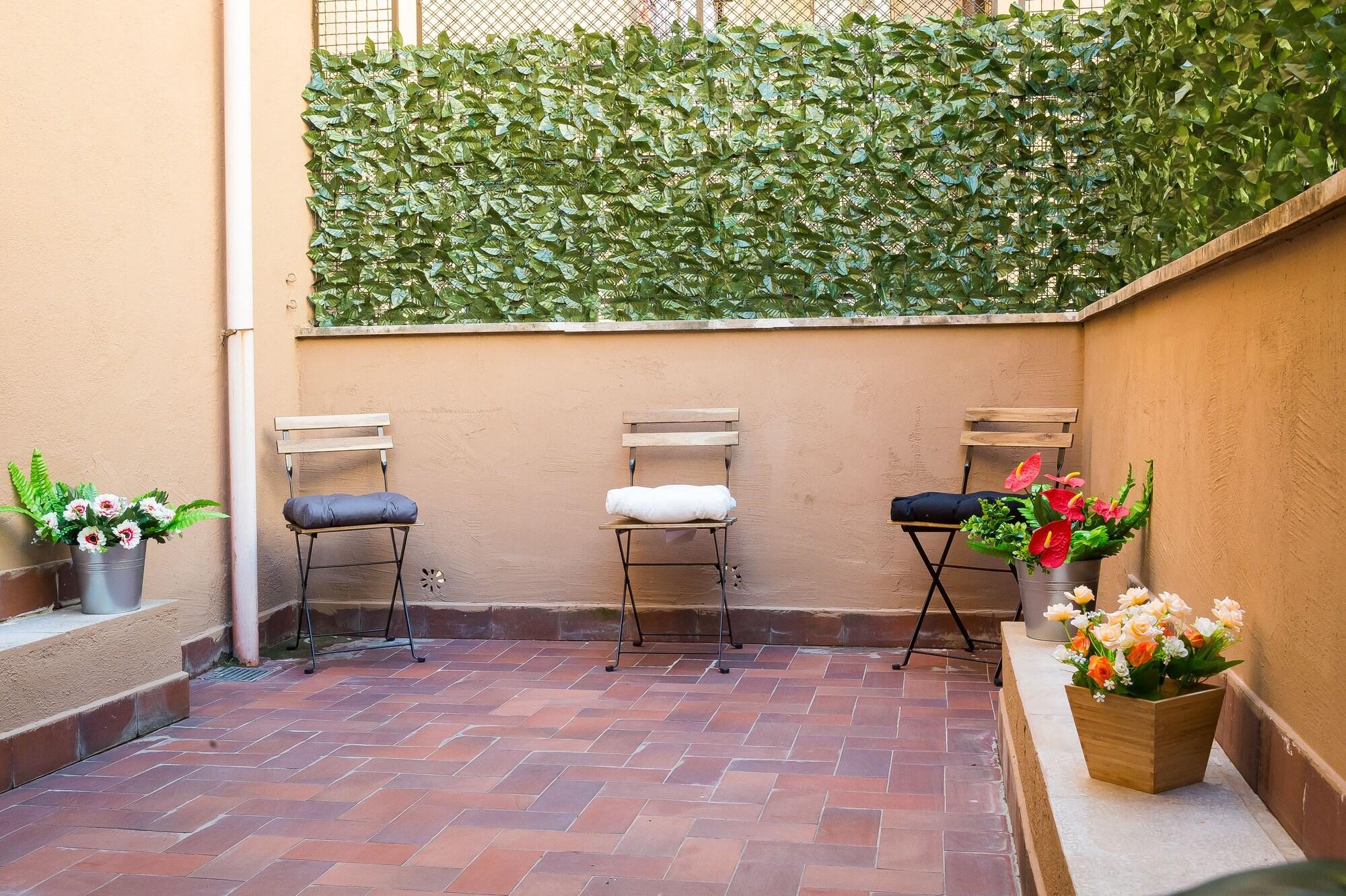 Vista Exterior San Peter Angels Two