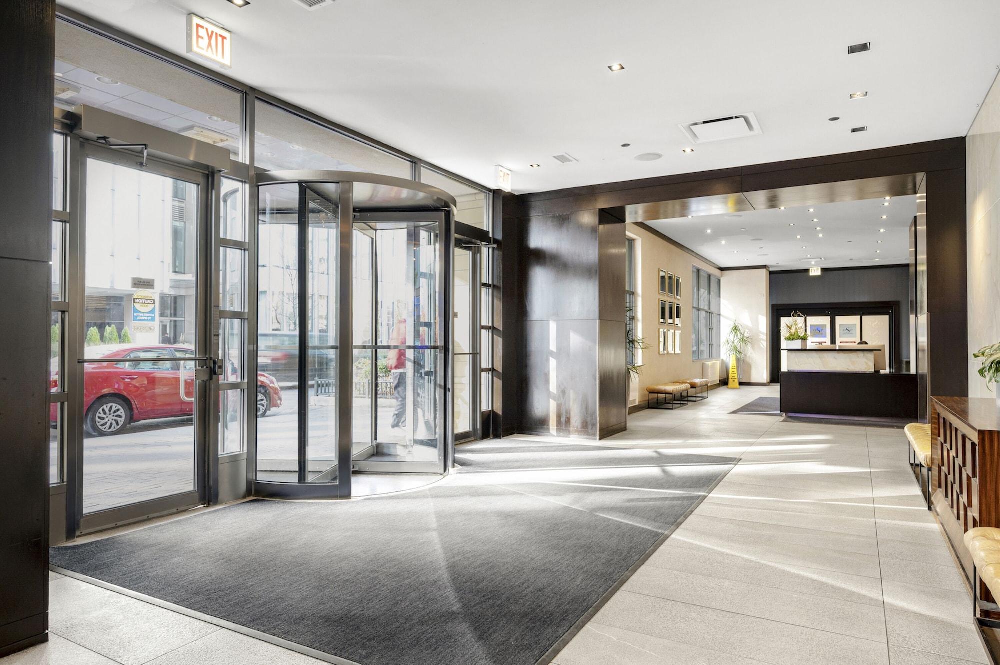 Vista Lobby Kasa Magnificent Mile Chicago