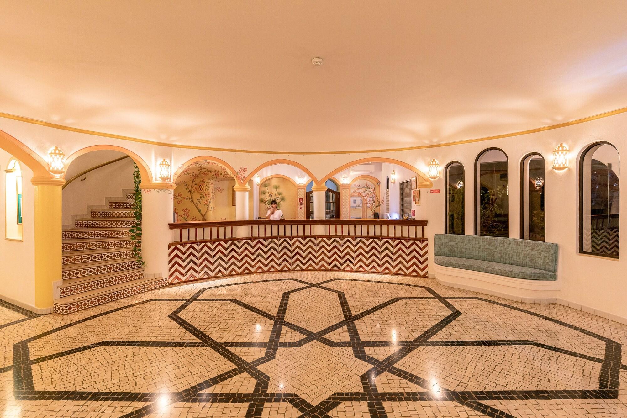 Vista Lobby Hotel Casabela