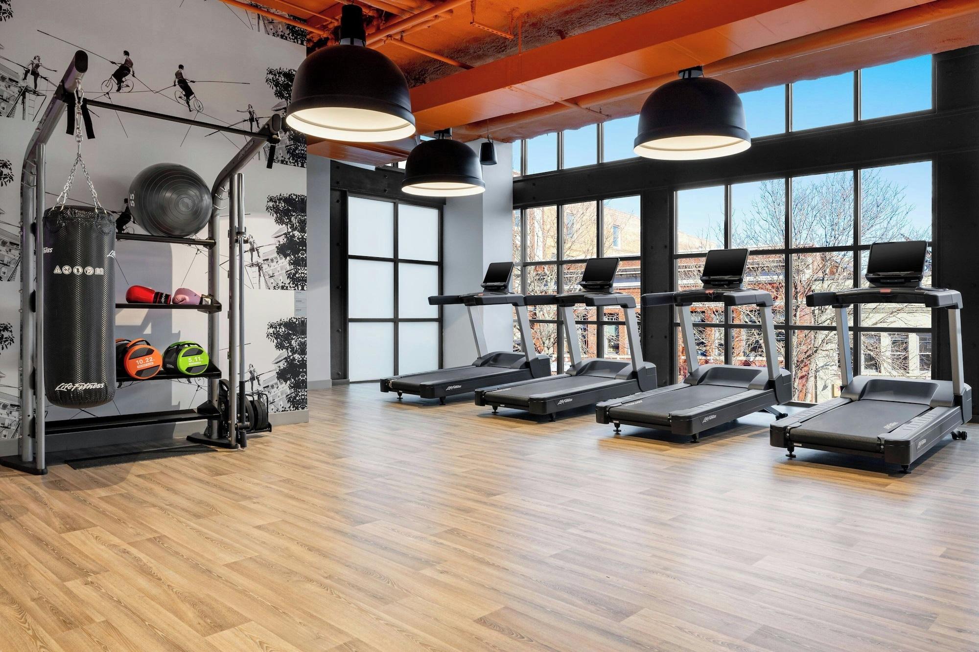 Gimnasio Moxy Asheville