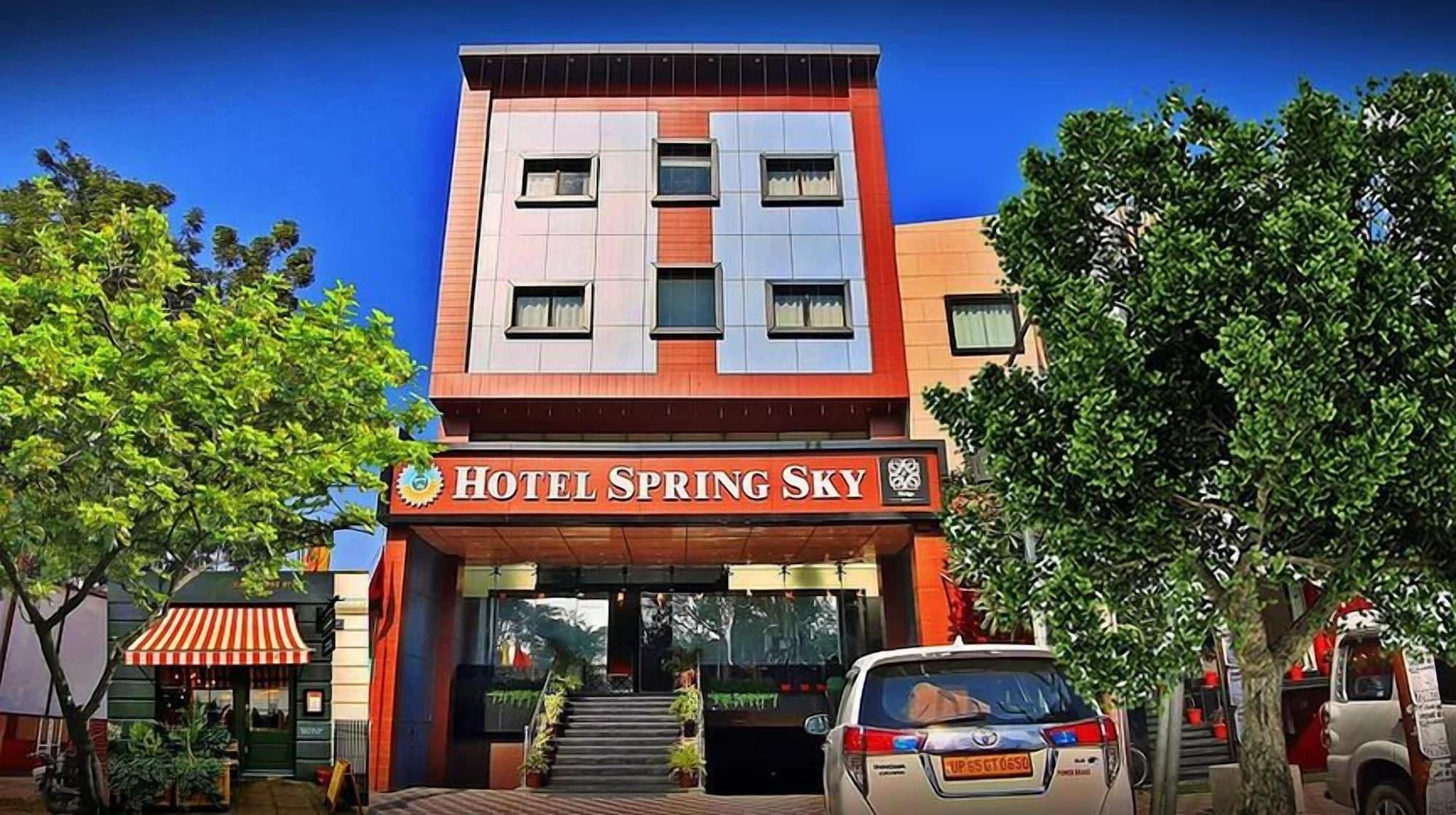 Varios Spring Sky Mughalsarai by ShriGo Hotels