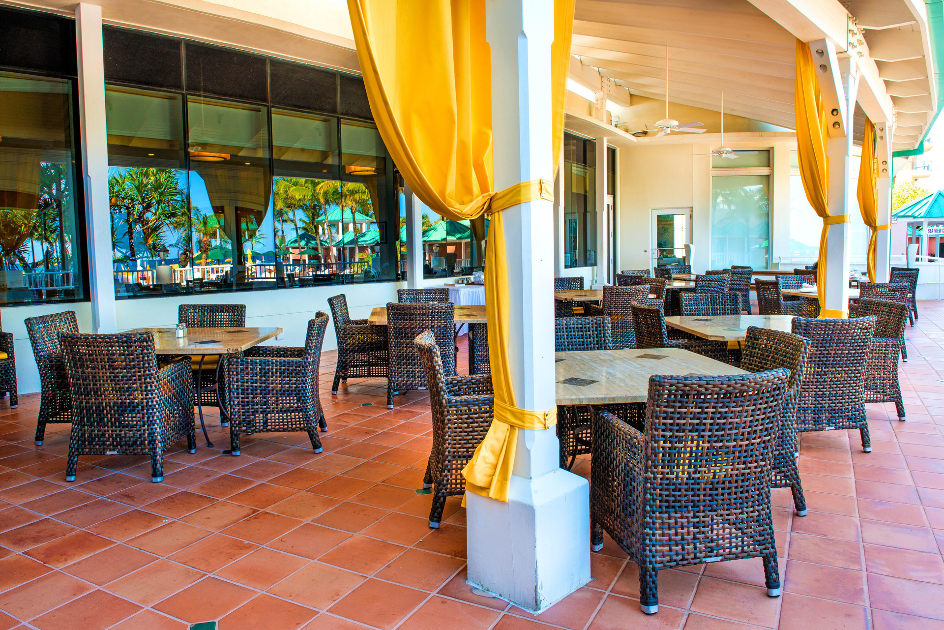 Restaurant Sea View Hotel, Bal Harbour, On The Ocean