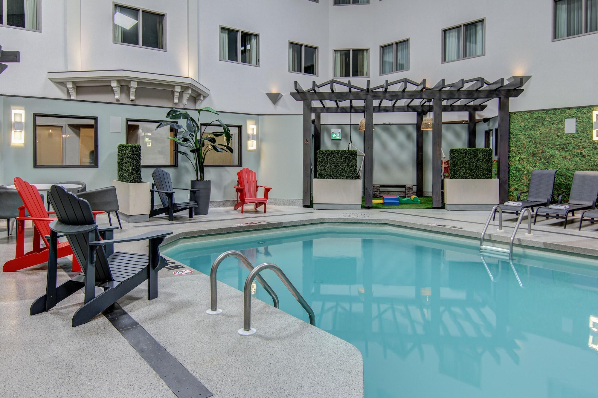 Vista Piscina Hôtel Château Roberval
