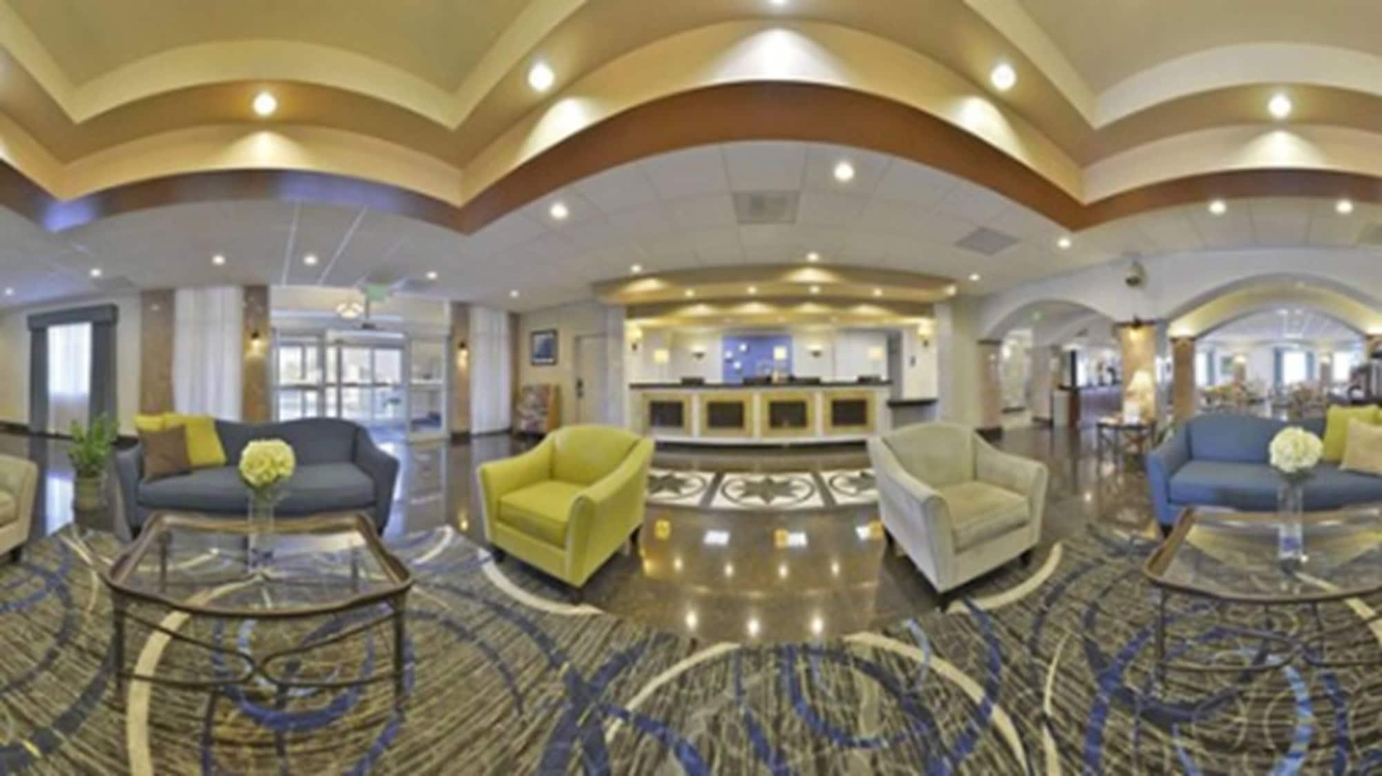 Vista Lobby Holiday Inn Express Tacoma South Lakewood by IHG