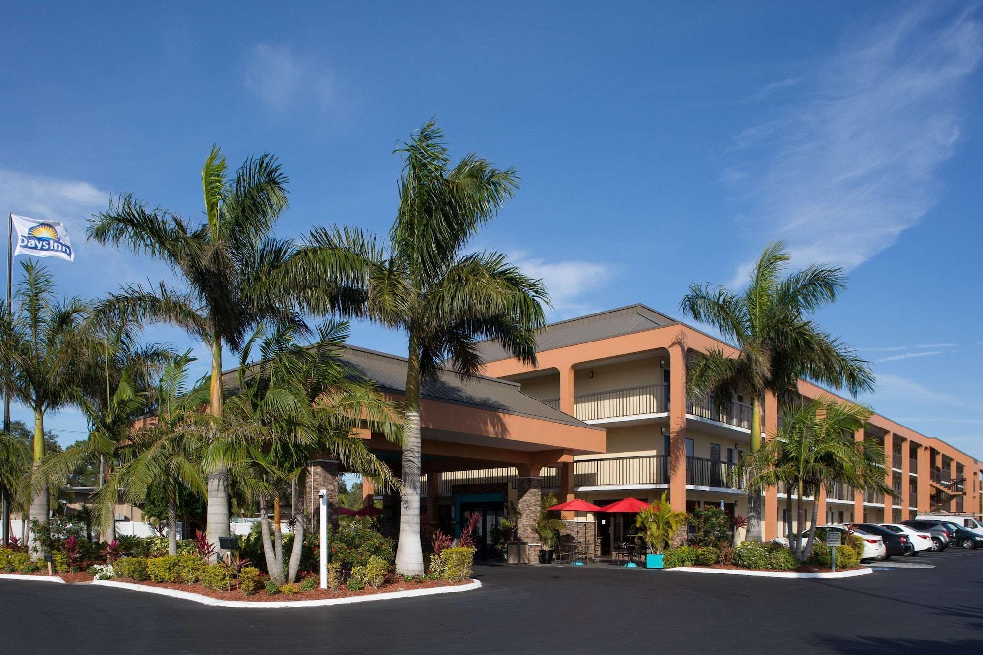 Varios Days Inn by Wyndham Sarasota Bay