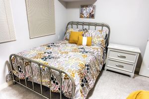Vacation Rental - Stylish Chic Downtown Apartment