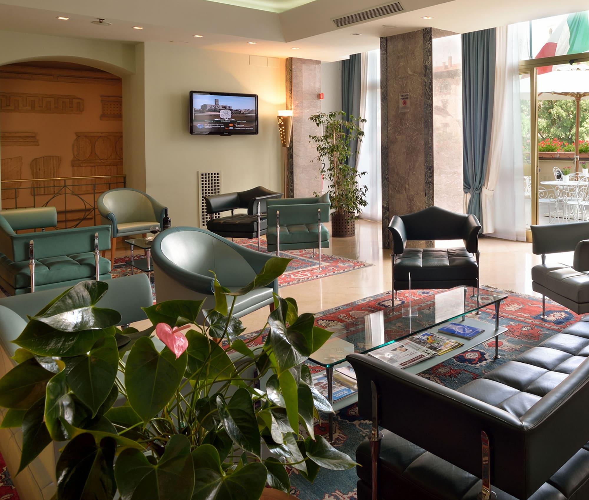 Vista Lobby Hotel Sangallo Palace