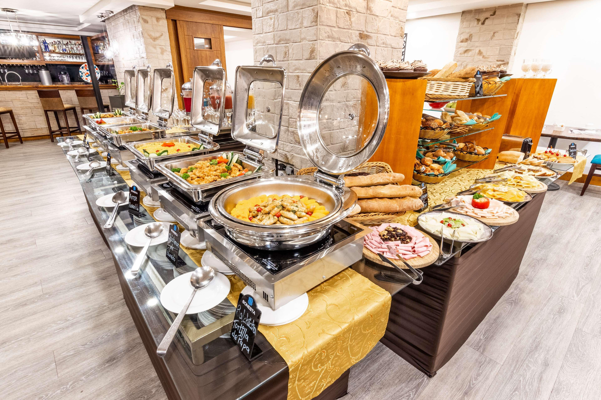 Restaurant Sonesta Hotel Loja