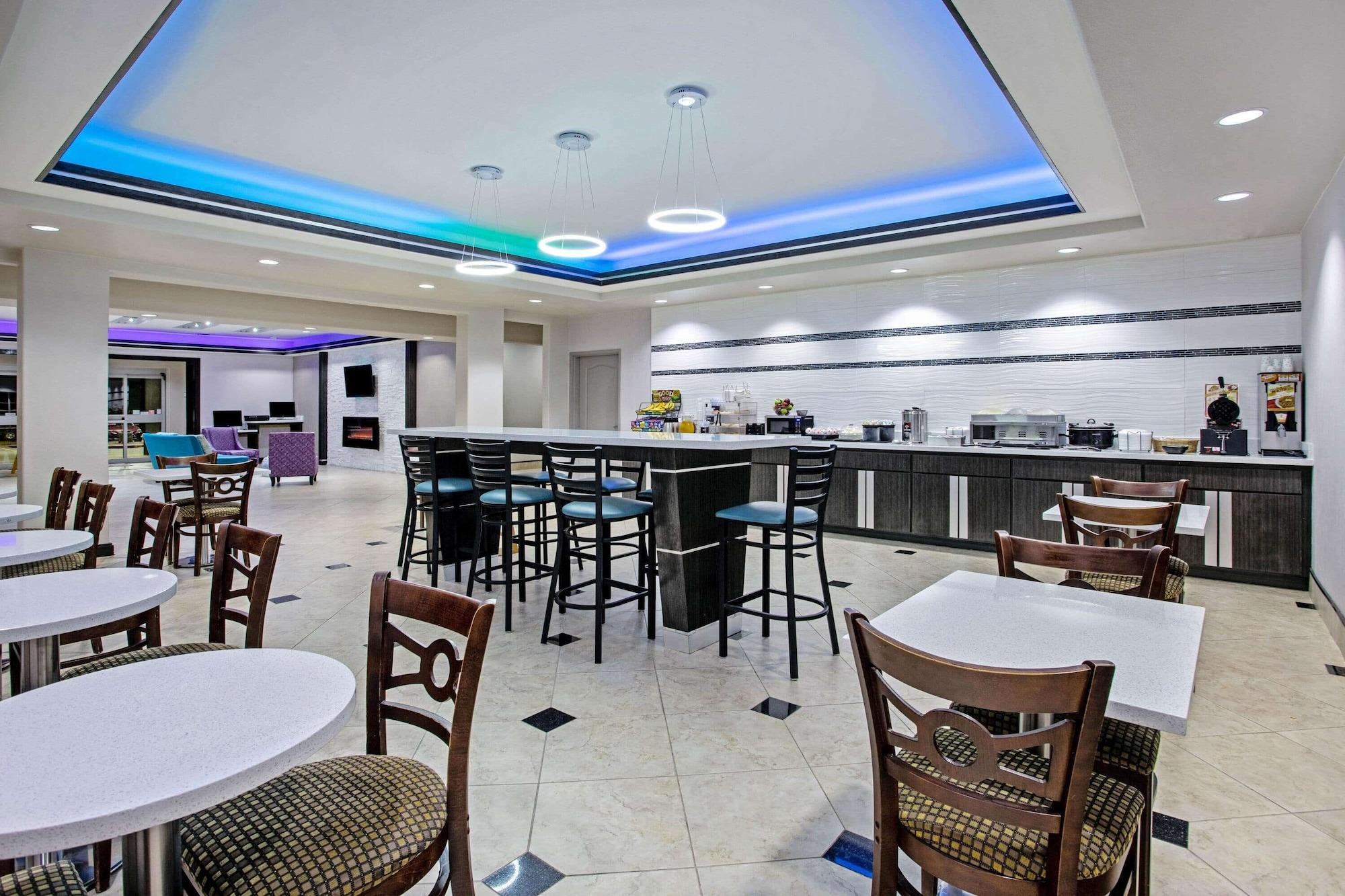 Restaurant La Quinta Inn & Suites by Wyndham Fairfield TX