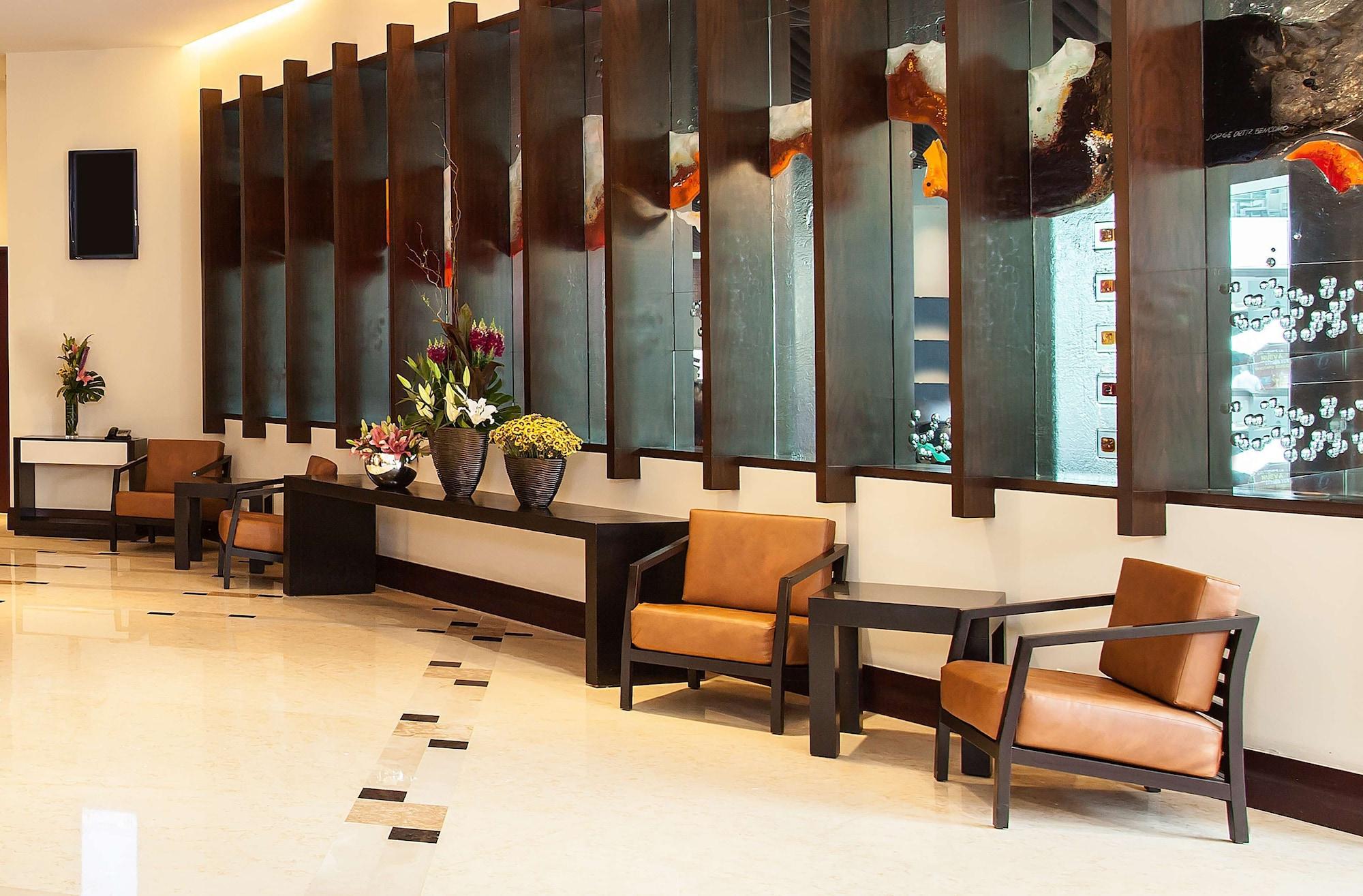 Vista Lobby NH Collection Guadalajara Providencia