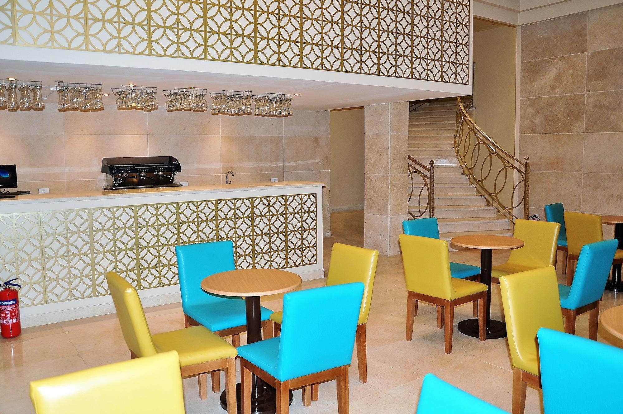 Vista Lobby Cleopatra Hotel