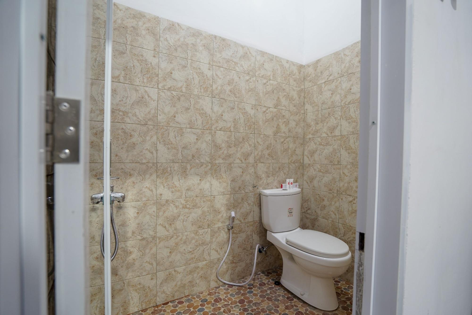 Equipamiento de Habitación OYO 945 Mega Kost 2