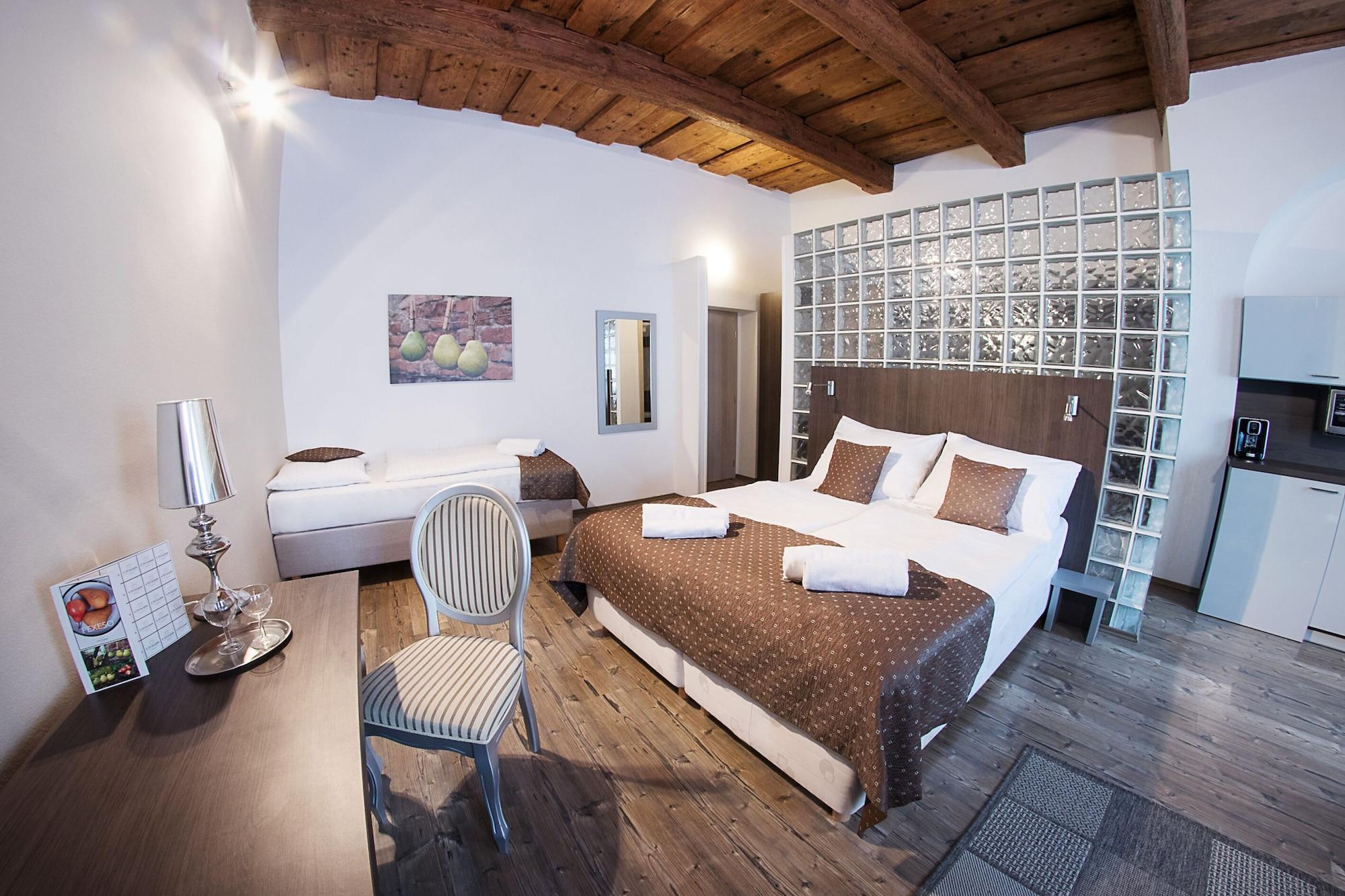 Varios Suites & Apartments U Tri Hrusek