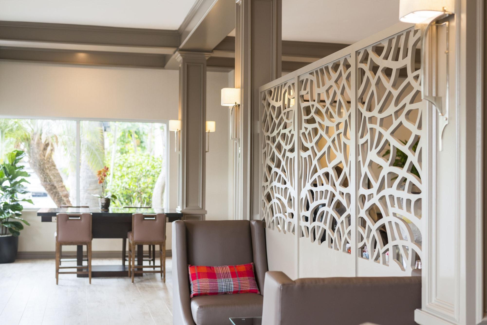 Vista Lobby ALO Hotel by Ayres, Orange