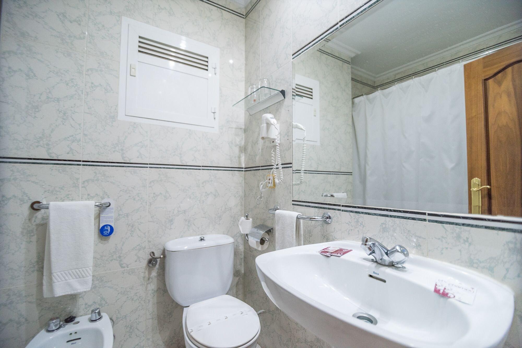 Equipamiento de Habitación Hotel Colón