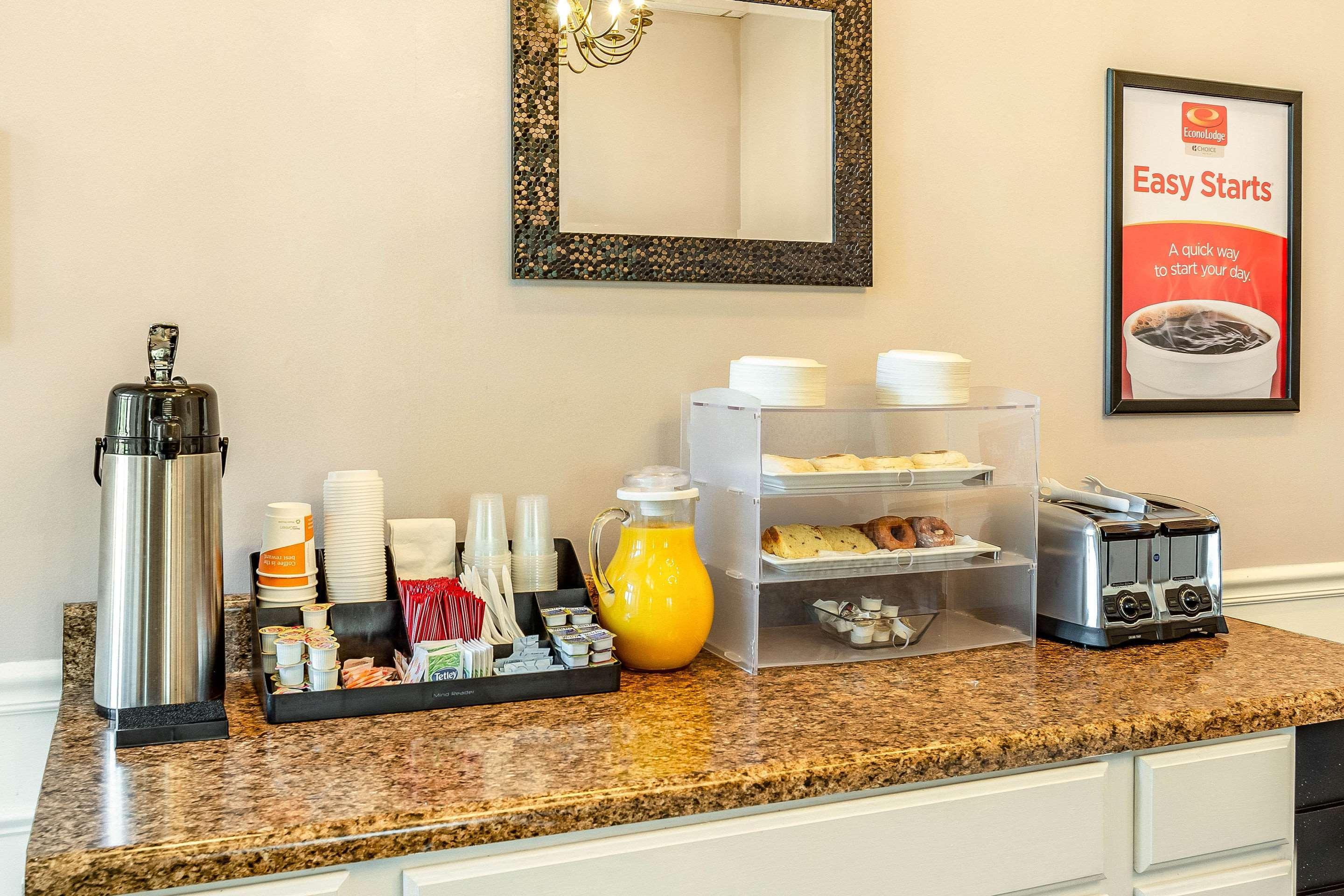 Restaurant Econo Lodge Inn & Suites Radford-Blacksburg Area