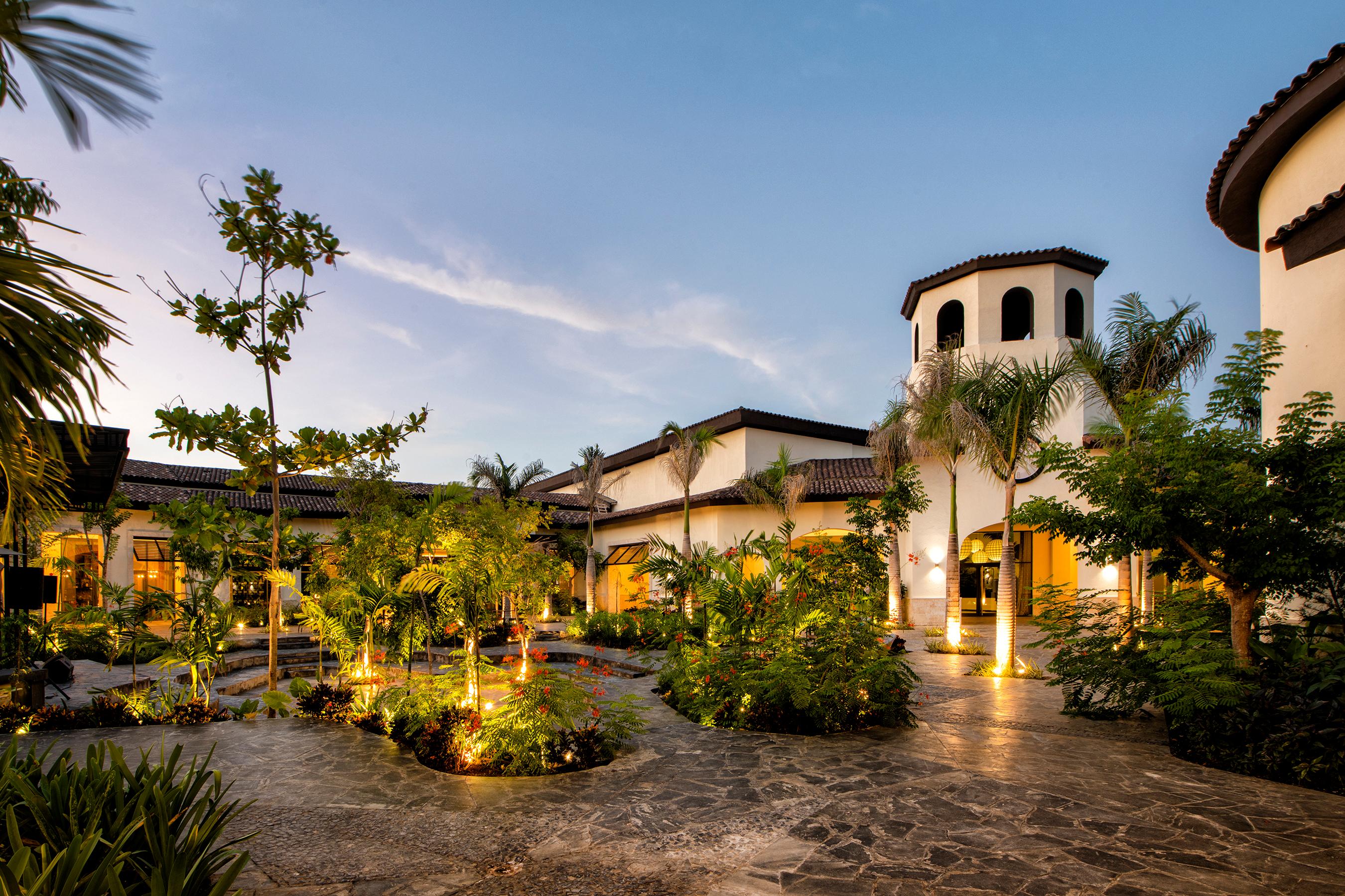 Vista Exterior Lopesan Costa Bavaro Resort, Spa & Casino US