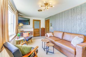 Alquiler Vacacional - Waterfront Apt w/ Fire Pits: 2 Mi to Stearns Park!