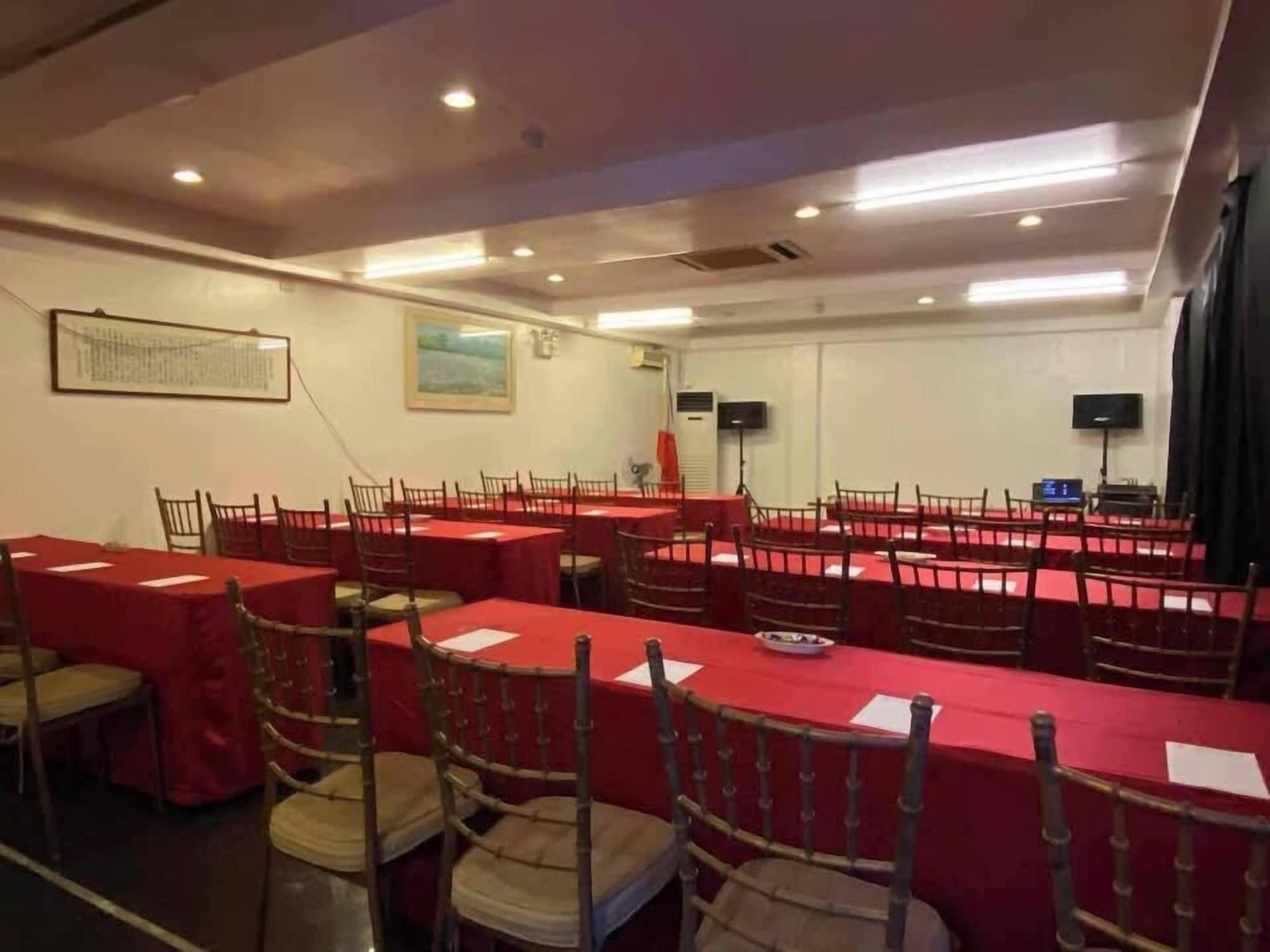 Sala de Reuniones Bayfront Hotel Subic