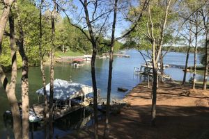 Alojamiento - Waterfront Guest House on Beautiful Lake Norman