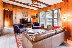 Alquiler Vacacional - 6 Mi to Balanced Rock Park: Home in Castleford