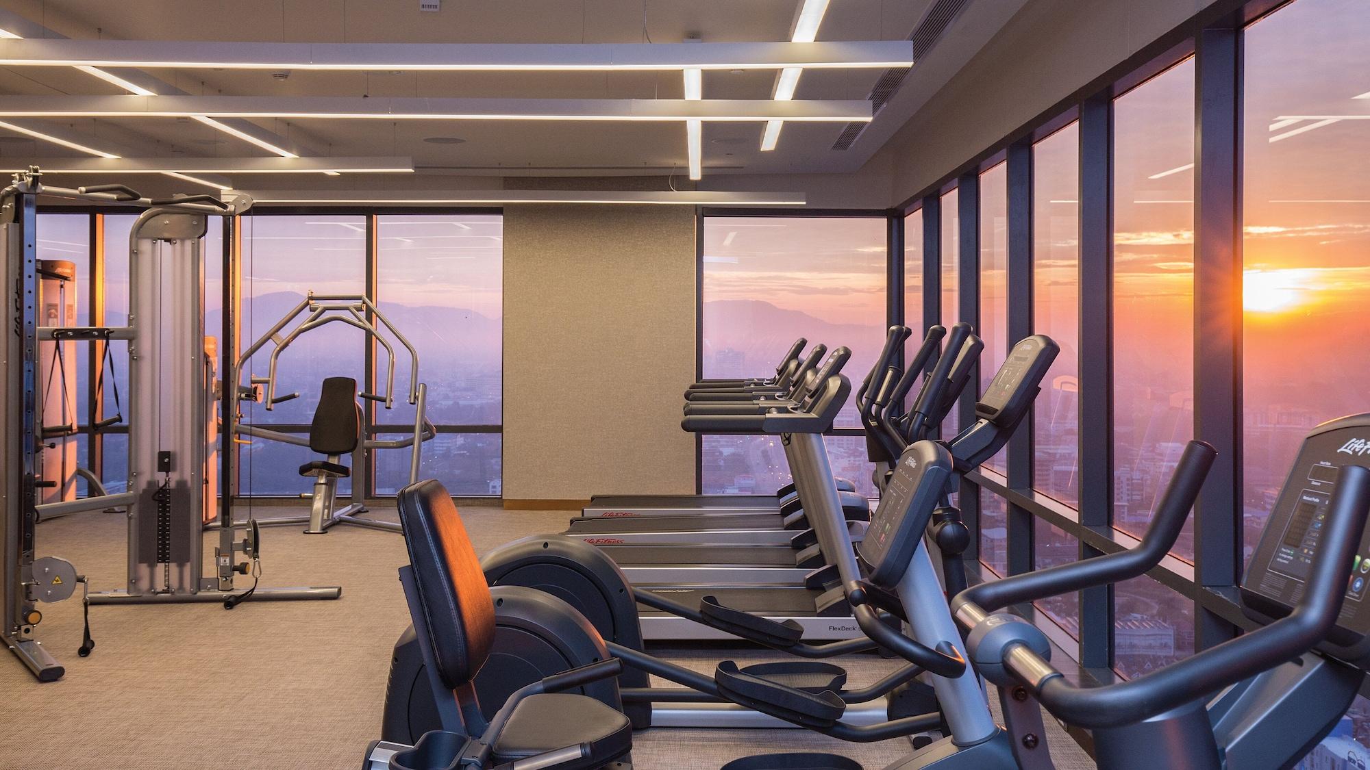 Gimnasio Holiday Inn & Suites Rayong City Centre by IHG