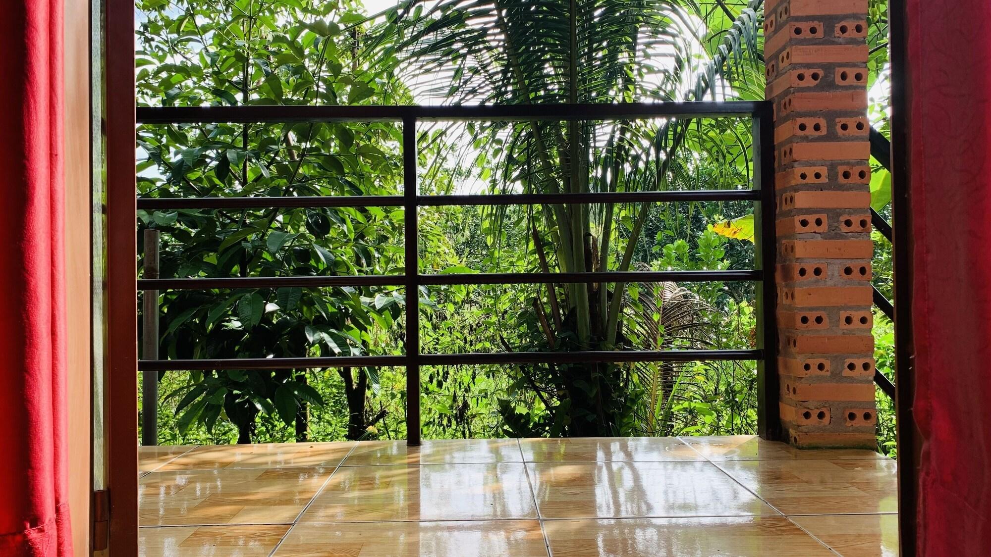 Equipamiento de Habitación Gibbon Singing Homestay