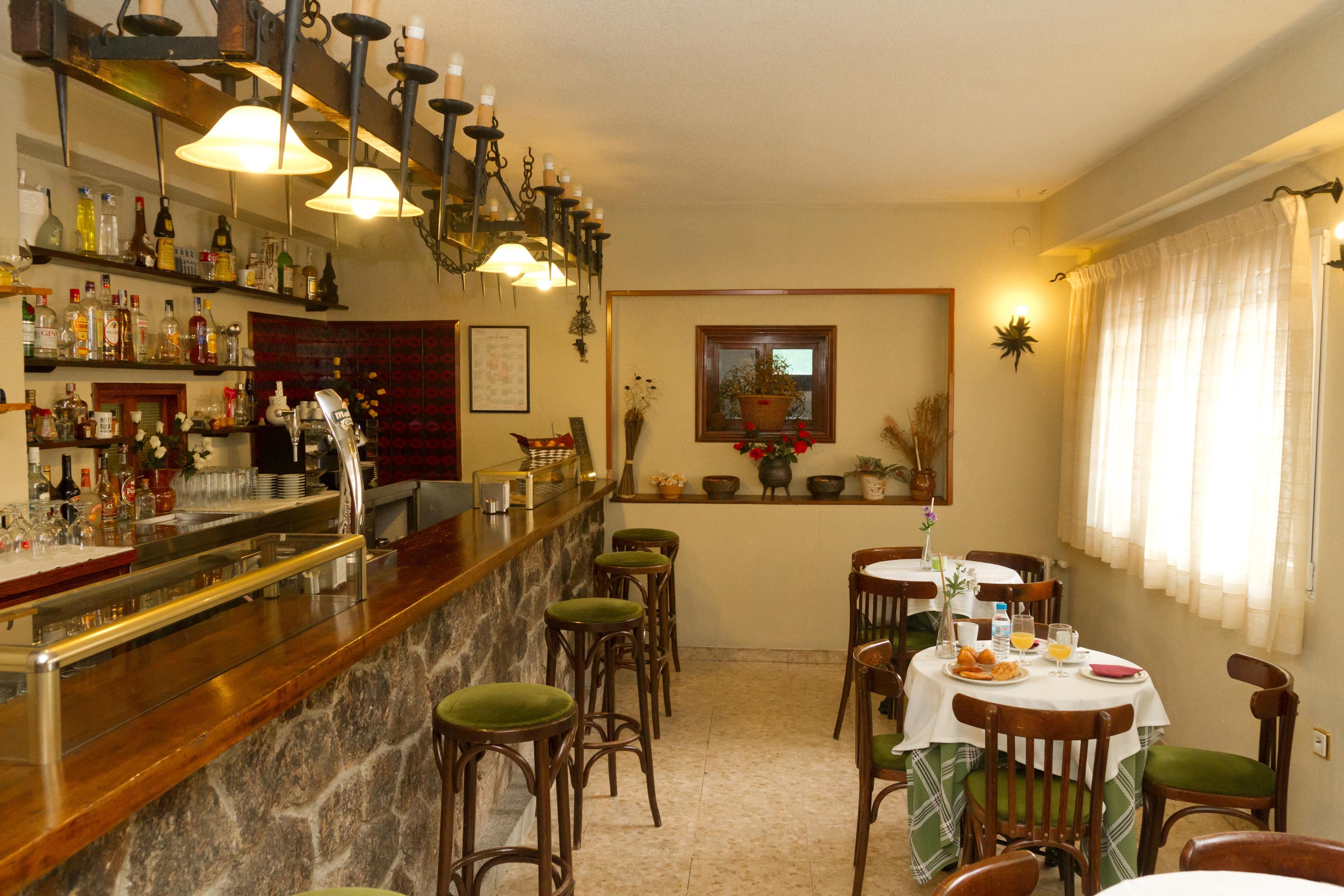 Bar/Salón Hostal Siete Picos