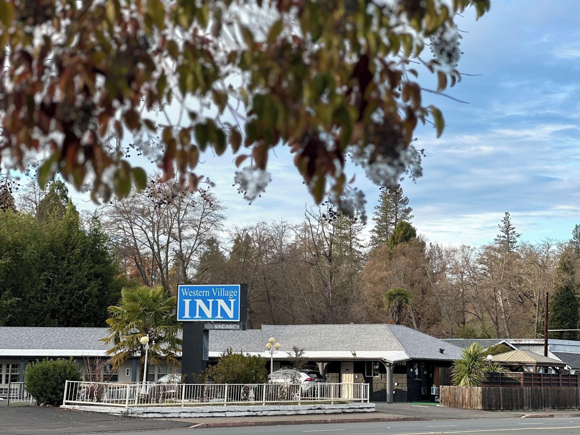 Varios Western Village Inn