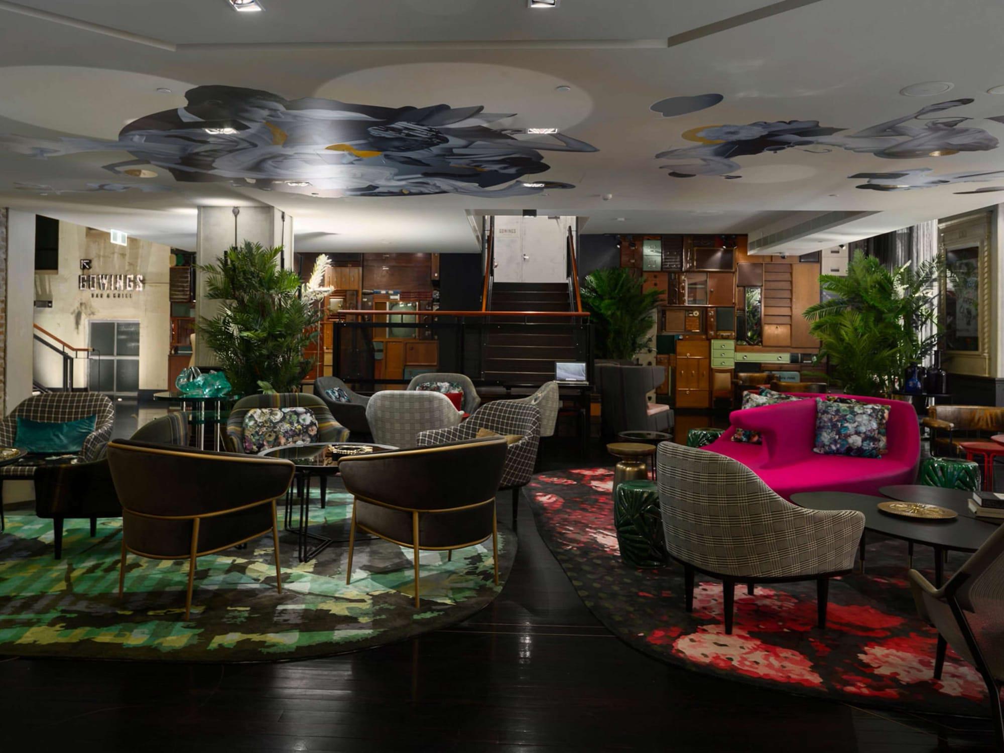 Vista Lobby QT Sydney