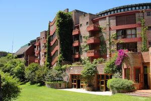 Alojamiento - Hotel Del Bosque