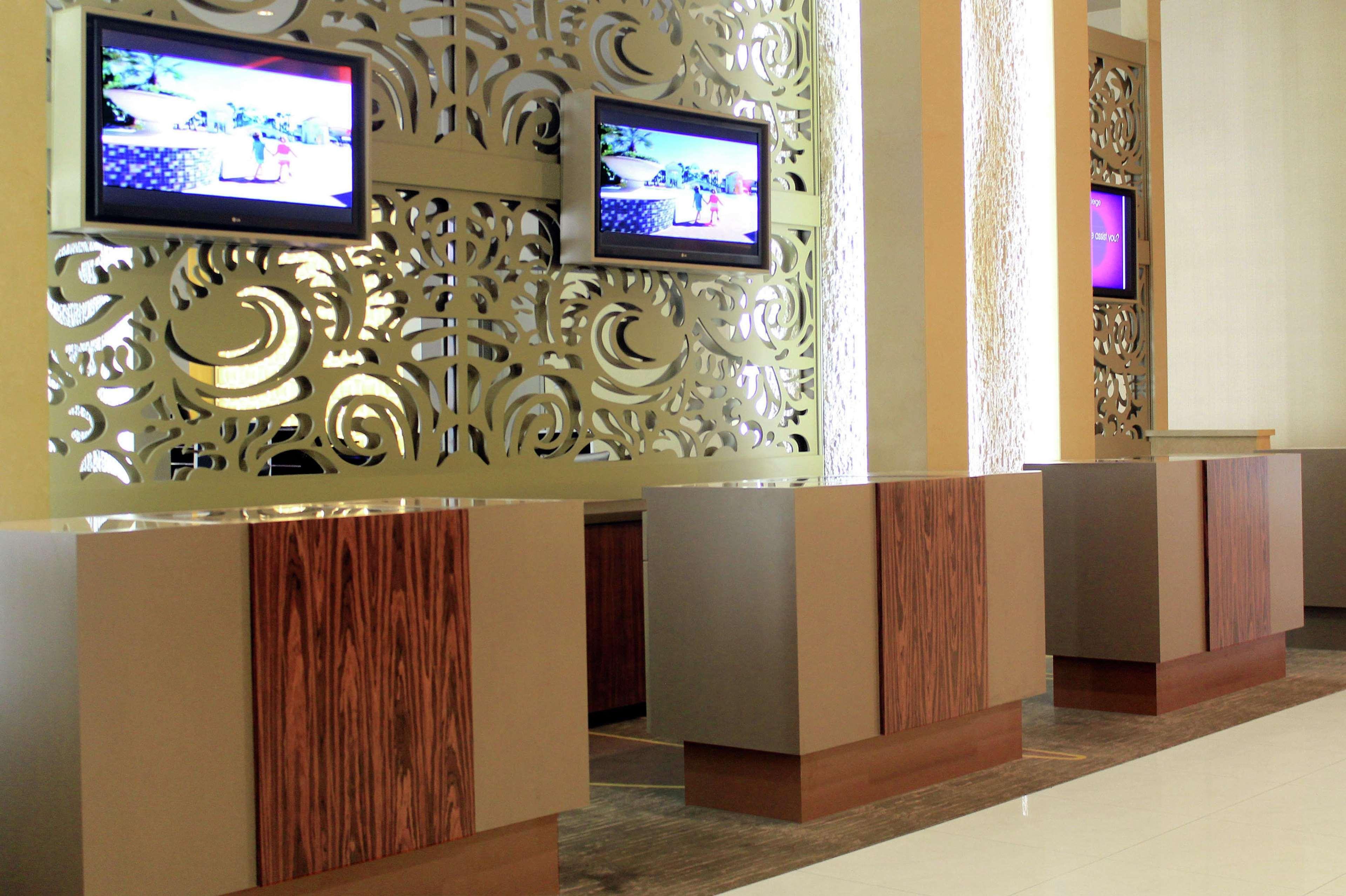 Vista Lobby Hilton Grand Vacations Club Elara Center Strip Las Vegas