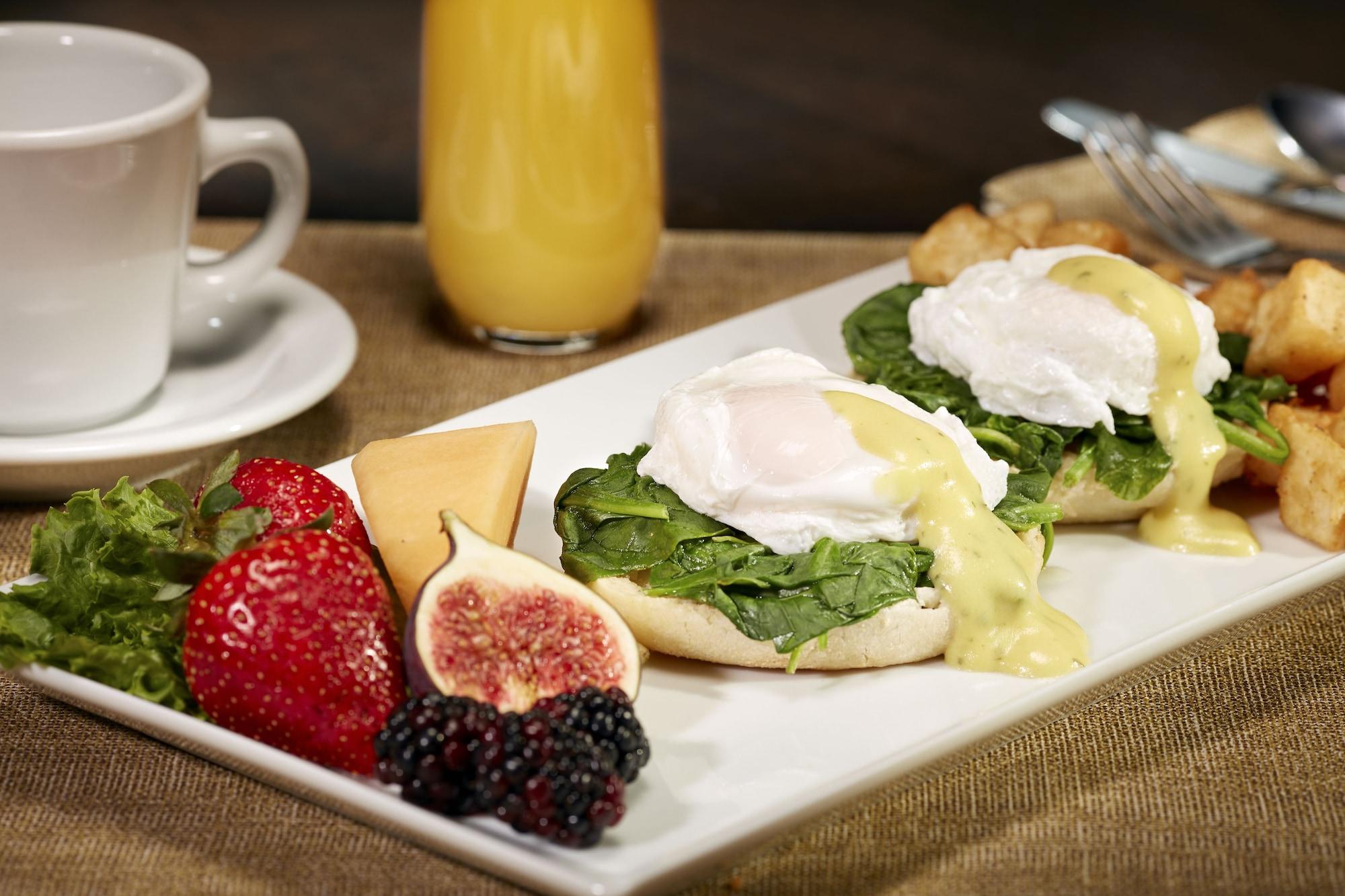 Restaurant Courtyard by Marriott Montreal Airport