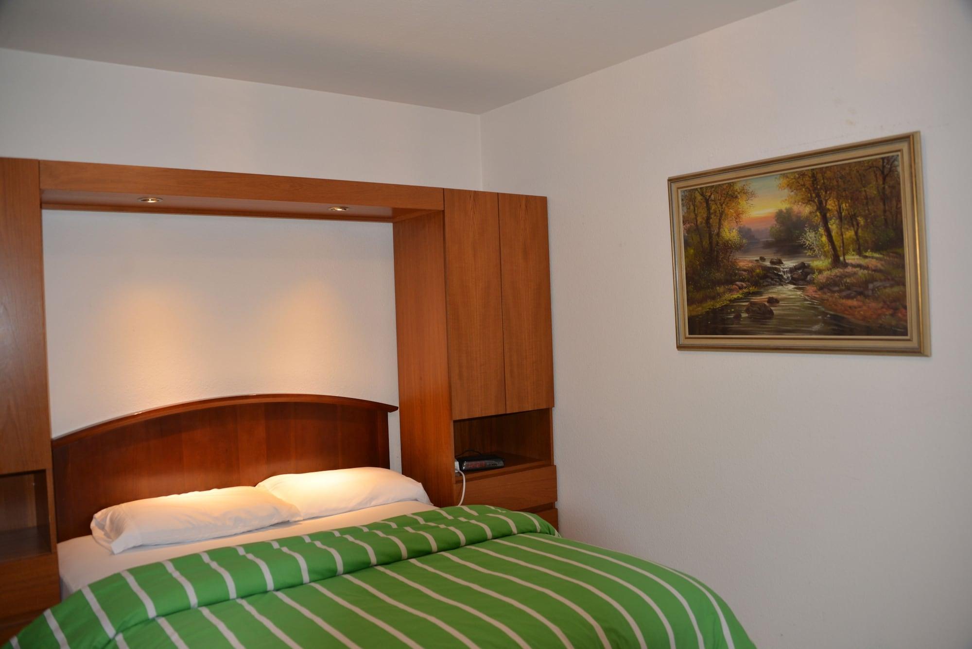 Varios Mountain View Rooms