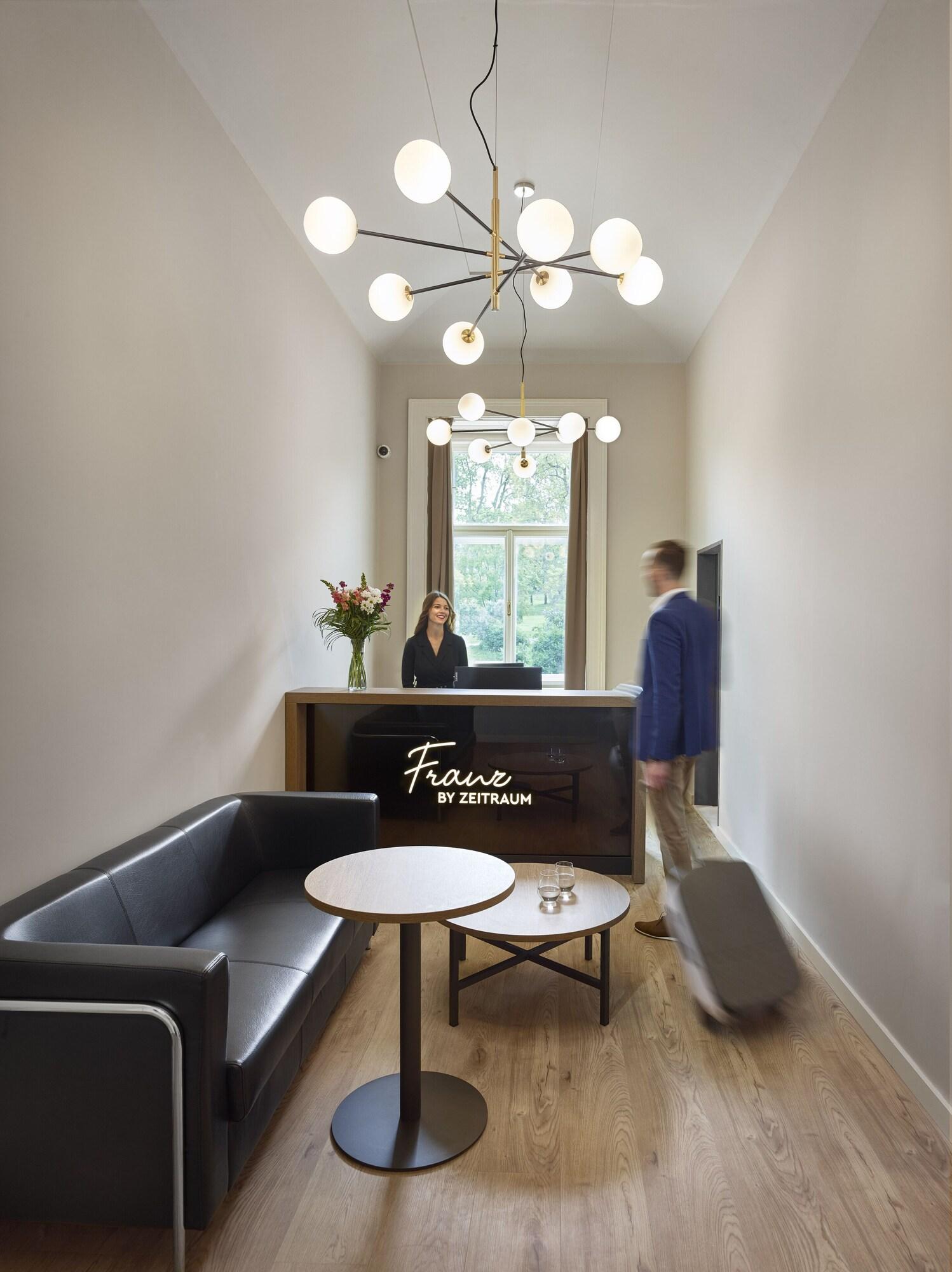 Vista Lobby Franz BY ZEITRAUM