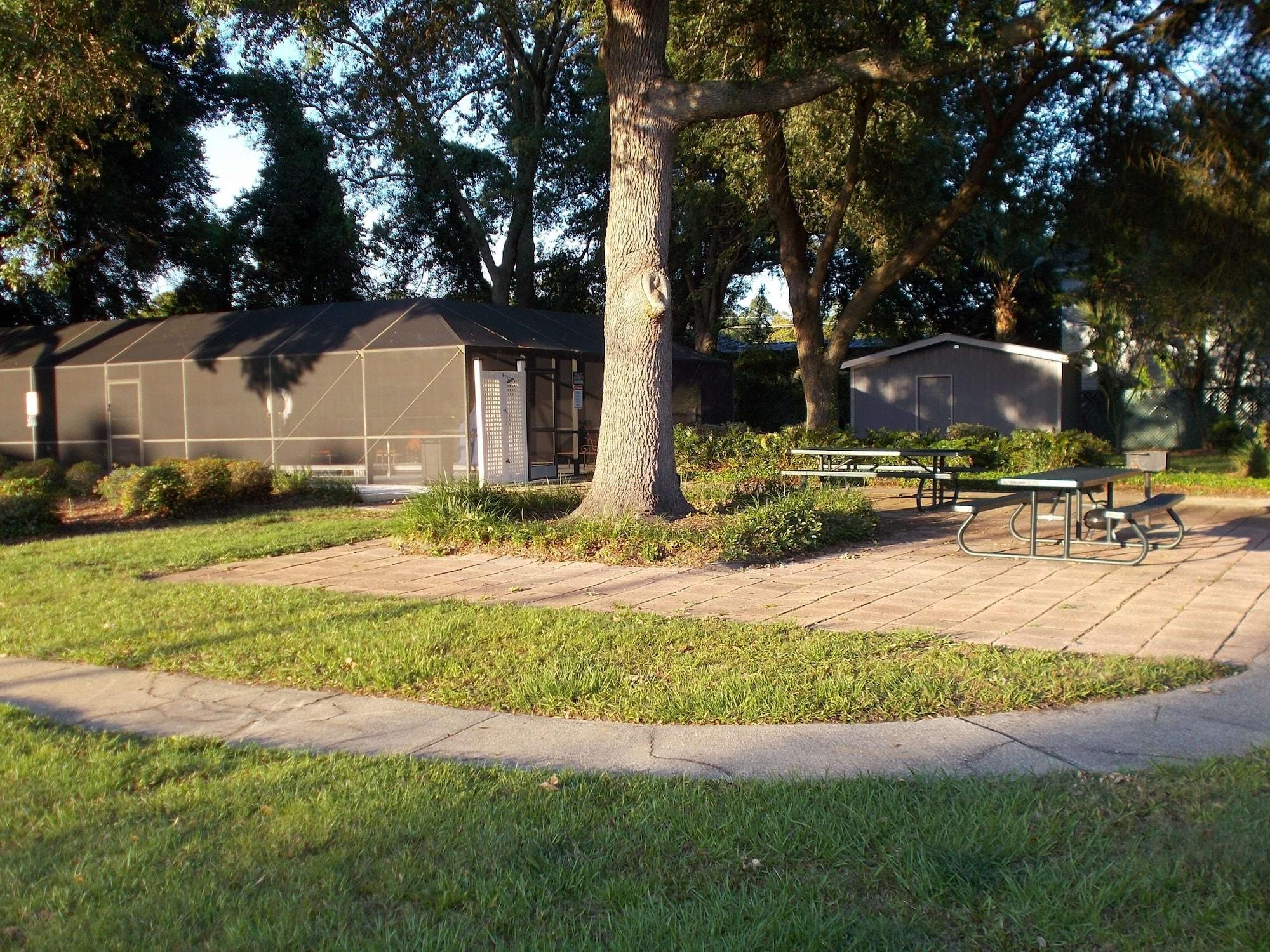 Vista Exterior SureStay Plus Hotel by Best Western St Marys Cumberland
