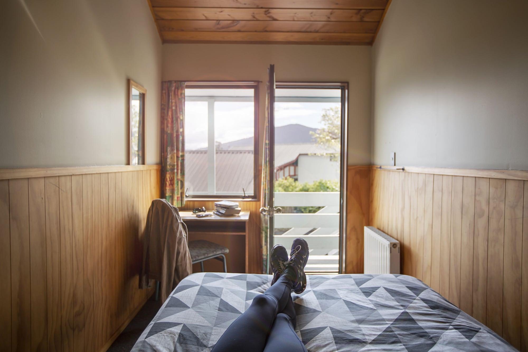 Habitación Smoke Lake Hot Springs Lodge and Camp