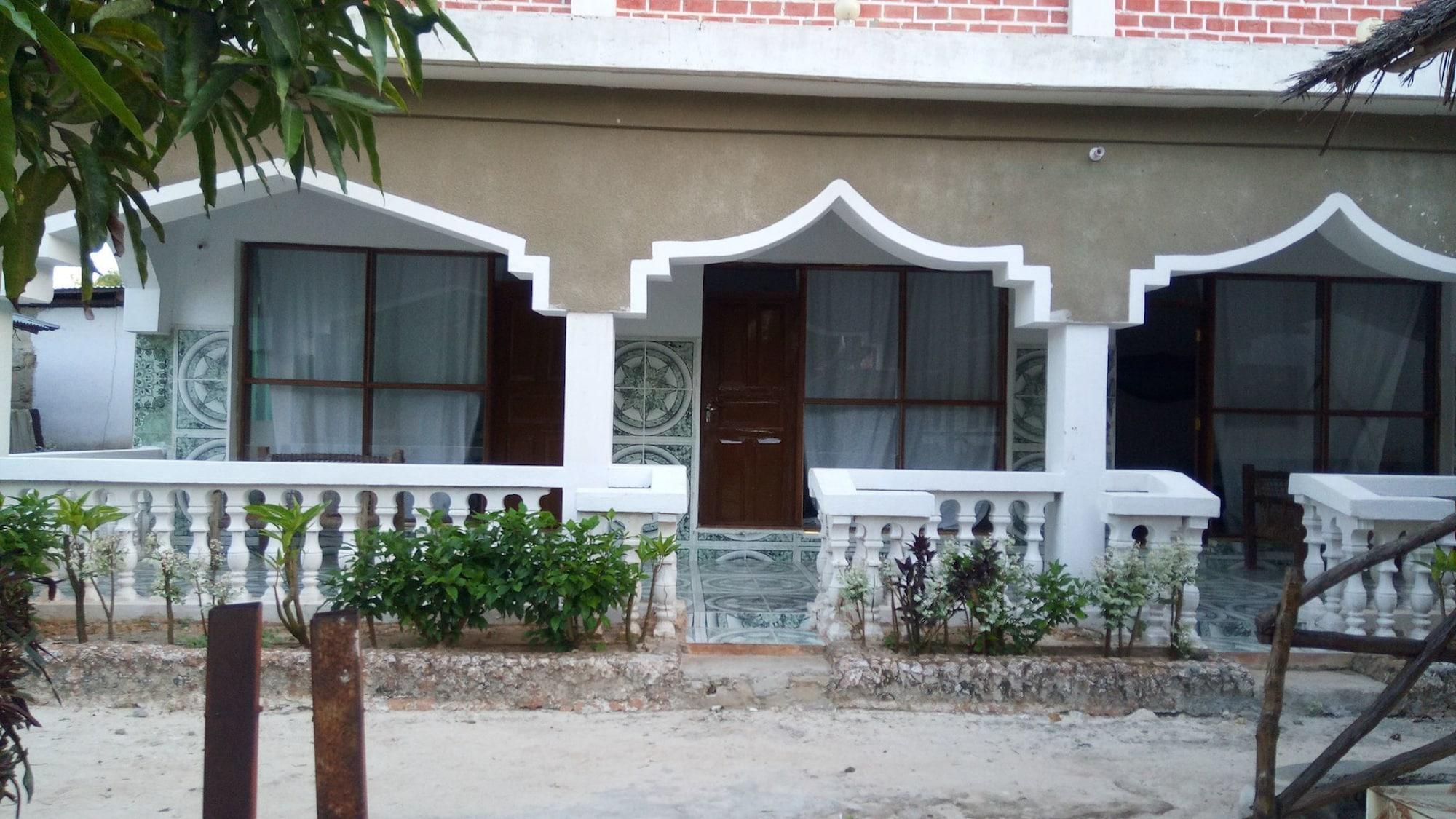 Varios White Blue Bungalows